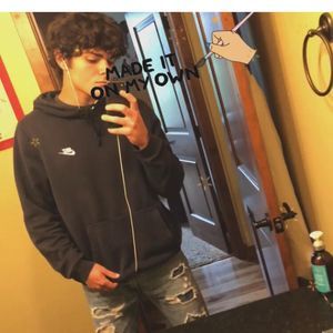 Meet your Posher, Easton